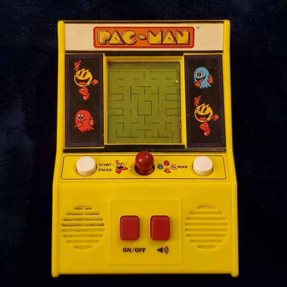 Mini Arcade PacMan game - Picture 2 of 4